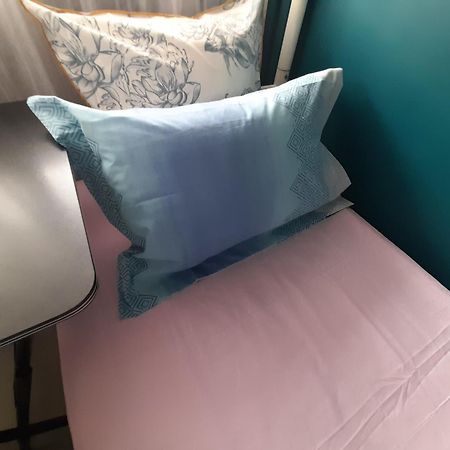 Just For Sleep-Daily Stay 20H To 10H Apres Votre Arrivee Dans Le Batiment D'Entree, Contact I'Hote Via Le Message Ici De Reservation Pour L'Enregistrement I'Entree Dans La Propriete Sans I'Approbation Est Interdite-Resevation D'Un Tiers Est Inaccepta بوبْئيني المظهر الخارجي الصورة