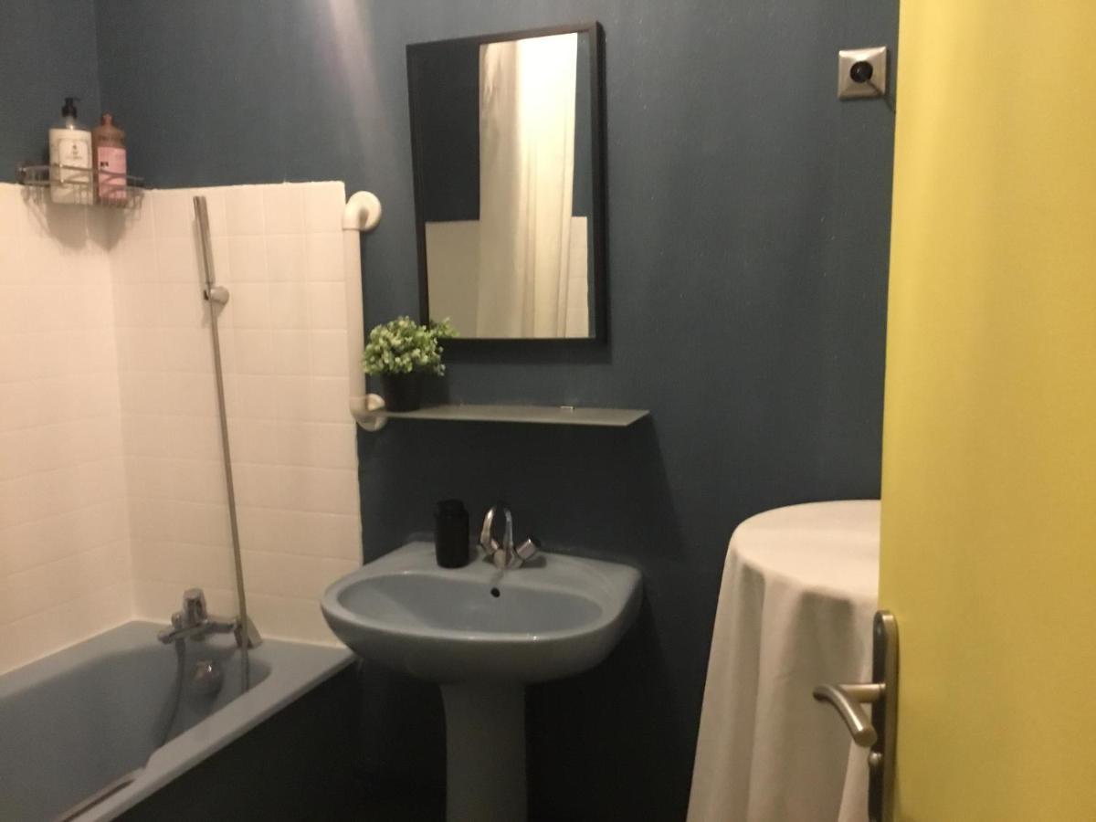 Just For Sleep-Daily Stay 20H To 10H Apres Votre Arrivee Dans Le Batiment D'Entree, Contact I'Hote Via Le Message Ici De Reservation Pour L'Enregistrement I'Entree Dans La Propriete Sans I'Approbation Est Interdite-Resevation D'Un Tiers Est Inaccepta بوبْئيني المظهر الخارجي الصورة
